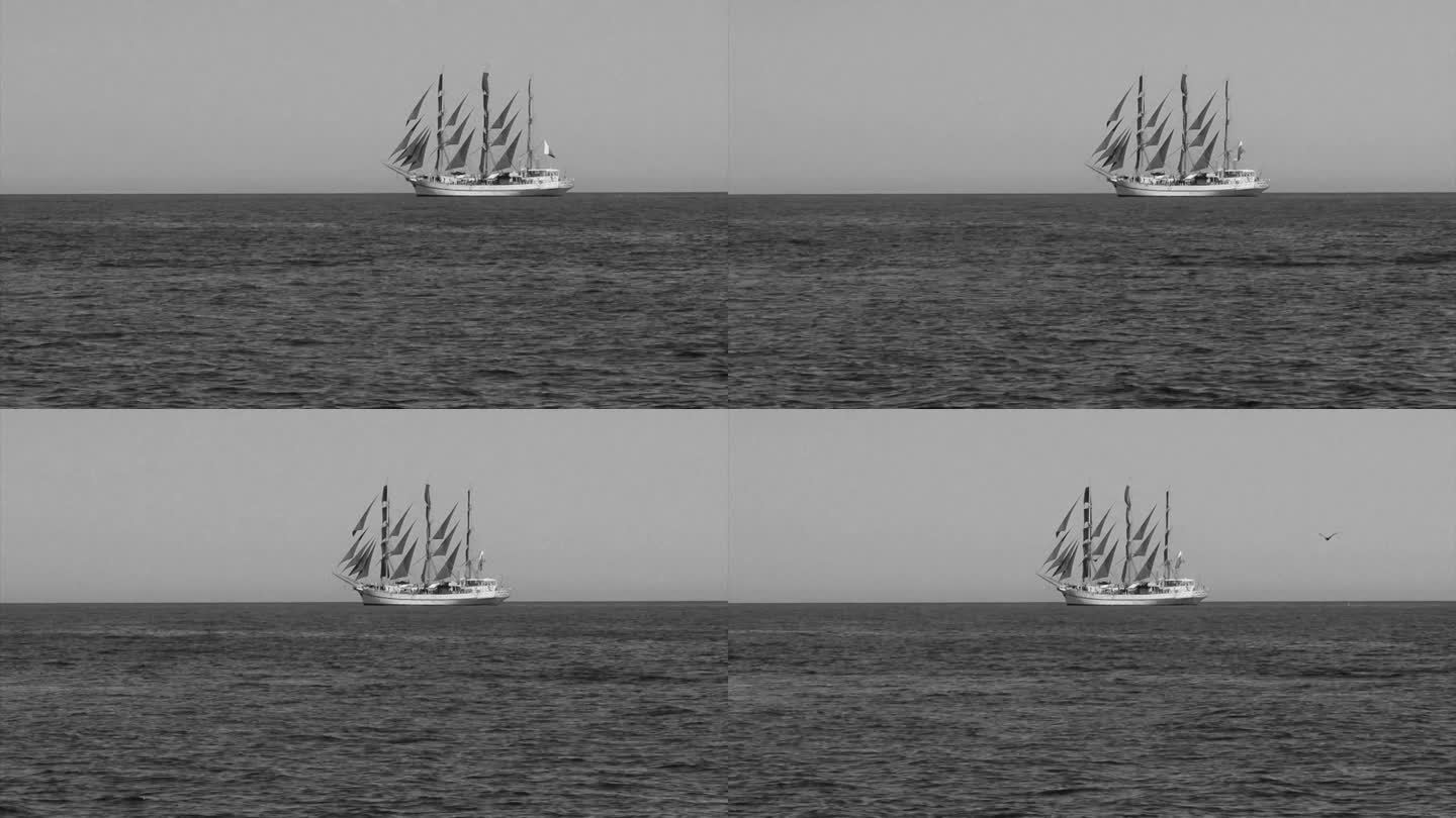 老式帆船在海上扬帆远航