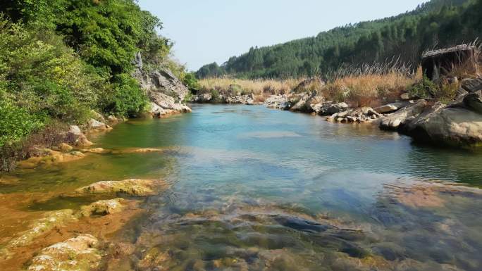 山谷河流溪流