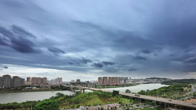 暴风雨来临前极端天气延时