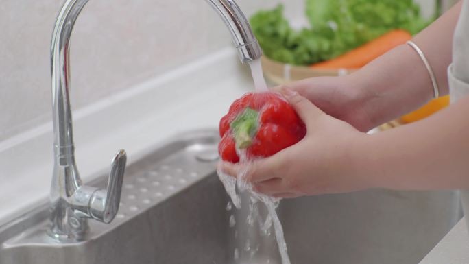 【4K】原创 洗菜洗水果 厨房用水
