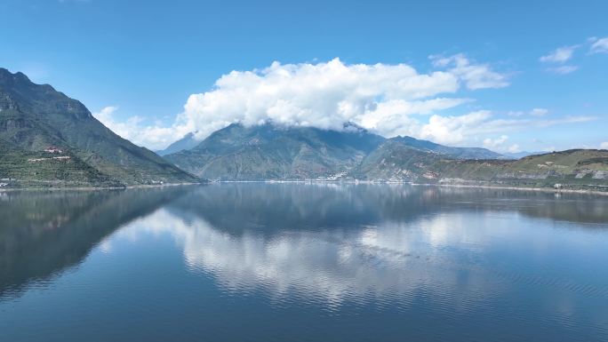 湖光山色山水倒影