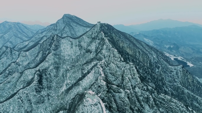 航拍冬季北京箭扣长城雪景