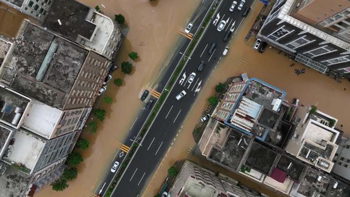航拍粤西洪峰过境城市街道内涝水浸小区