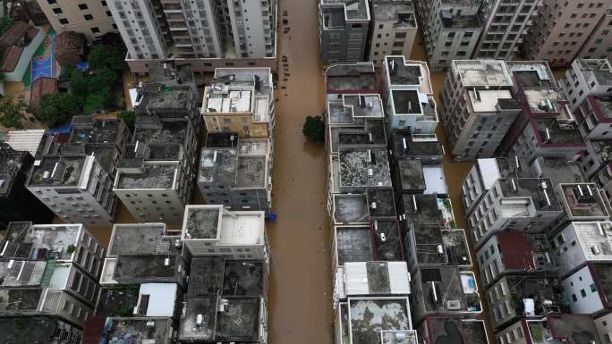 航拍粤西洪峰过境城市街道内涝水浸小区