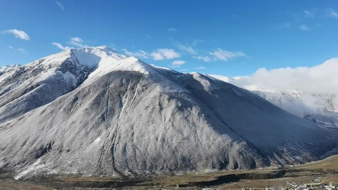 雪山下 直接贡天梯，峡谷里的城市 天葬路