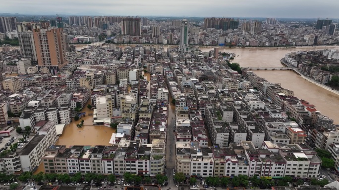 航拍粤西洪水过境城市被淹街道内涝