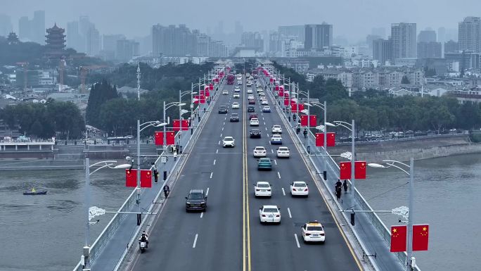 4K国庆武汉长江大桥红旗