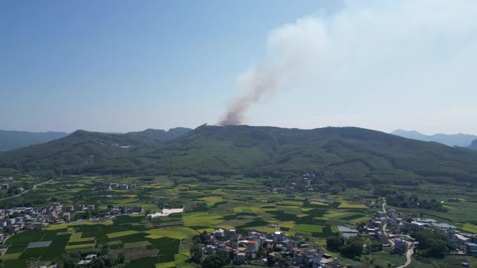 乡村 风景 山 浓烟