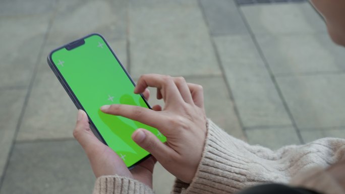 4k手机绿幕手机特写刷各类软件绿幕素材