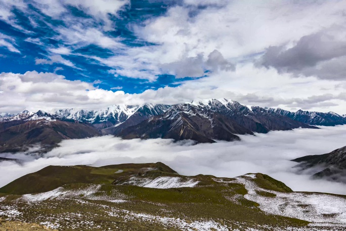 子梅垭口看雪山