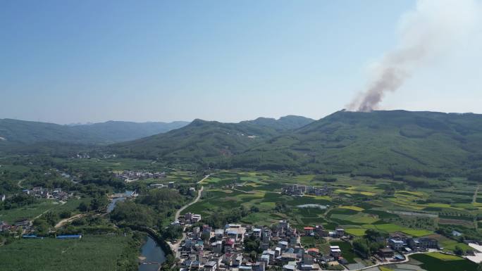 青山 浓烟 火警 消防安全素材