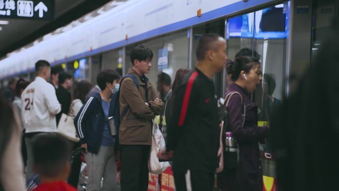 青岛地铁坐地铁出行地铁宣传片
