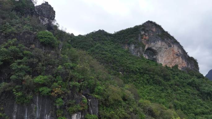 中国广西桂林市阳朔县月亮山