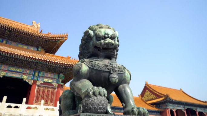 北京故宫紫禁城太和门铜狮子