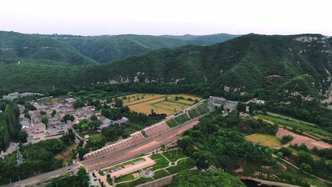 山村 山区 乡村 大山 太行山 老区