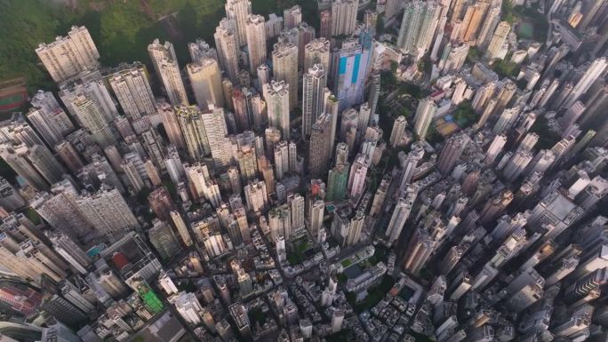 科技连通性概念的香港城市天际线鸟瞰图