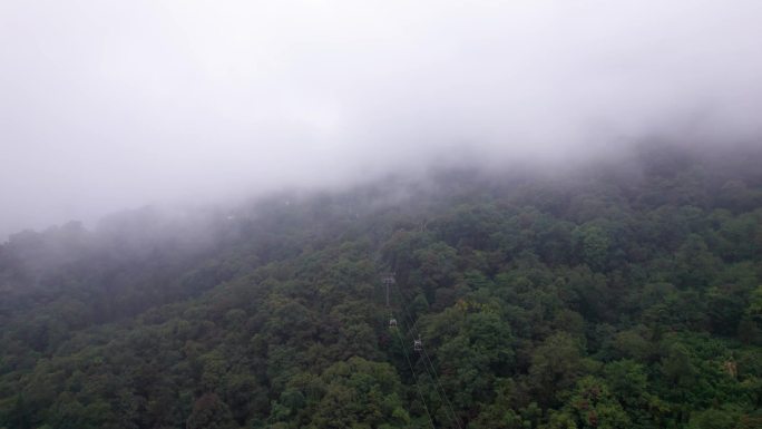 4K航拍峨眉山万年寺缆车索道公交站村庄