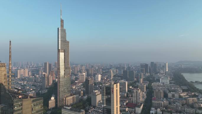 晨光照射在江苏省南京市地标建筑紫峰大厦