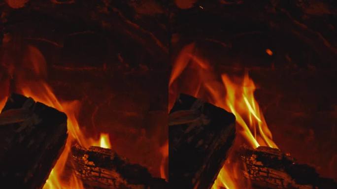 木柴燃烧产生的火焰