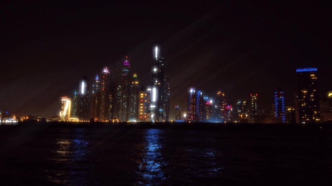 夜晚的现代都市，夜晚的迪拜码头