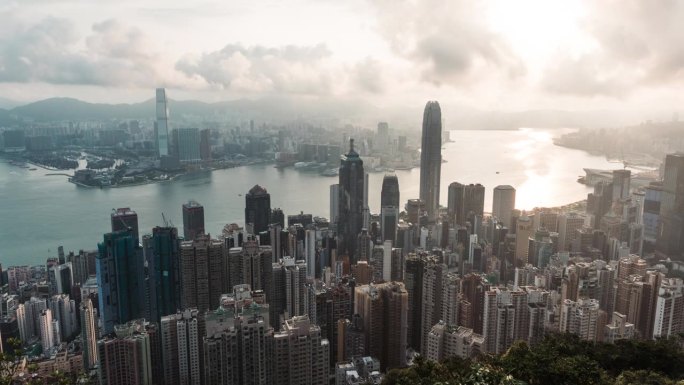 阳光明媚的早晨香港岛市景