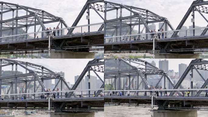 兰州市中山桥 一家人桥上看风景