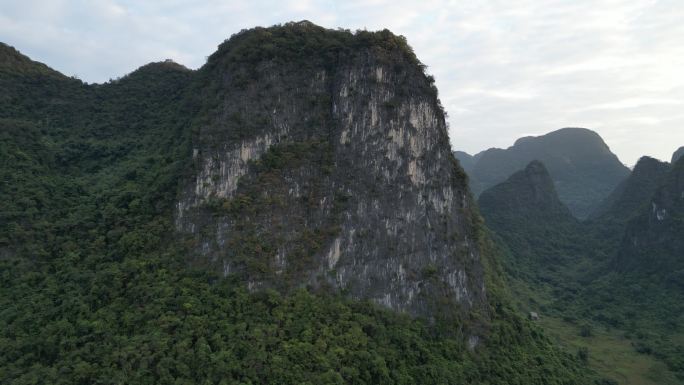 山 石山 青山 悬崖峭壁