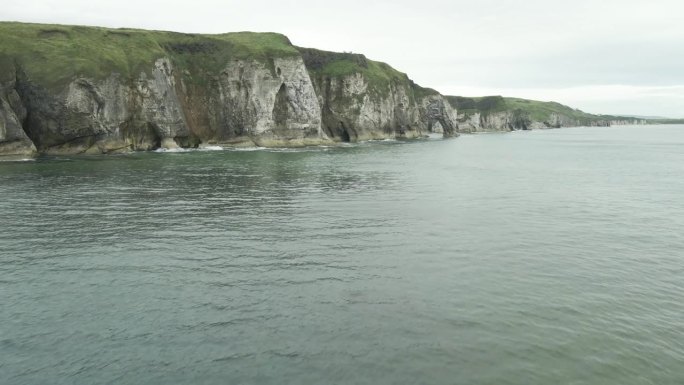 Dunluce城堡悬崖，北爱尔兰航拍
