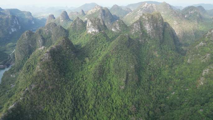 山峰青山石头山地貌地形