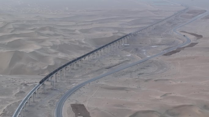 阿克塞沙漠公路