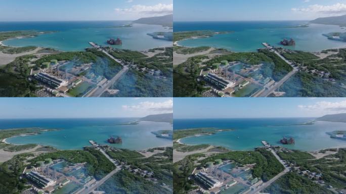 多明尼加共和国别霍港，卡拉德尼兹水电站Esra Sultan的电站和阿祖阿港鸟瞰图。