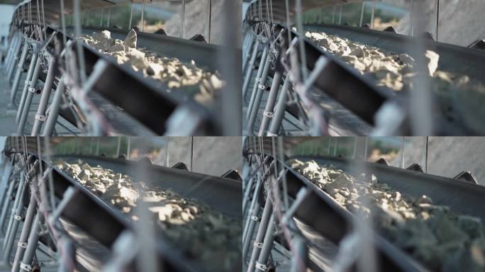 用于露天矿山后续加工的矿石输送输送机，慢动作