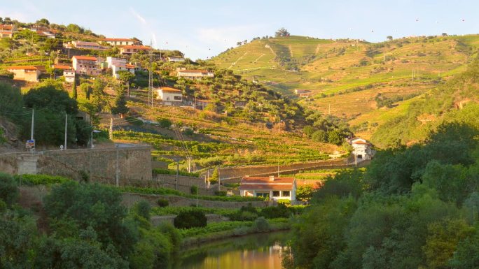 杜罗河谷著名的葡萄酒产地——葡萄牙品好