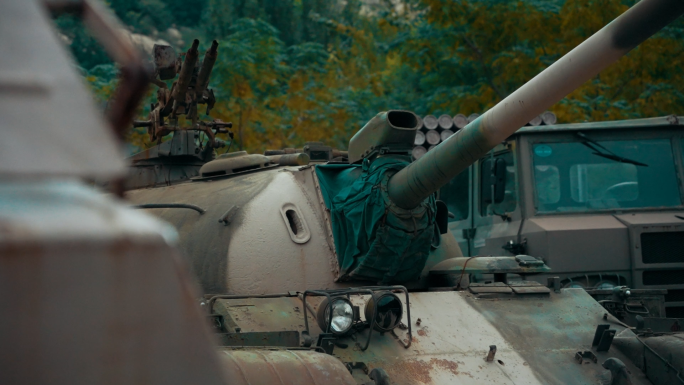 废旧坦克装甲车武器