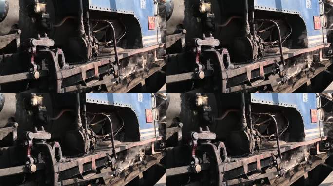 蒸汽机车或玩具火车引擎发出的蒸汽