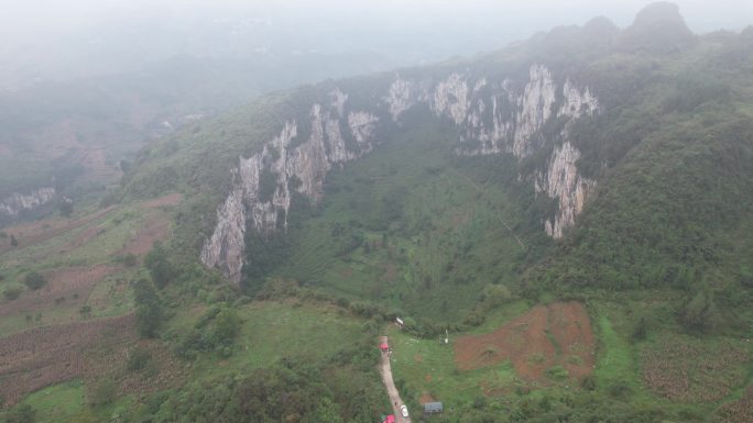 云南昭通镇雄五德天坑航拍