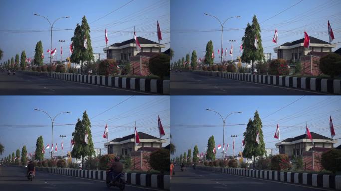 明古鲁市街头洋溢着欢迎印尼独立日的气氛。