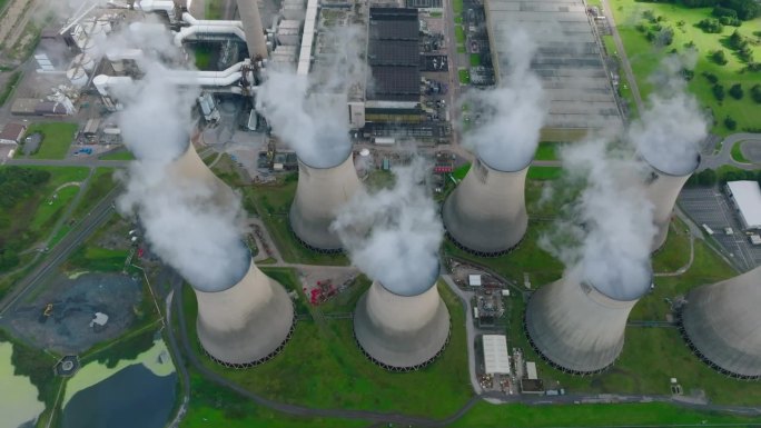 无人机拍摄的拉特克利夫在诺丁汉郡的萨伊发电站