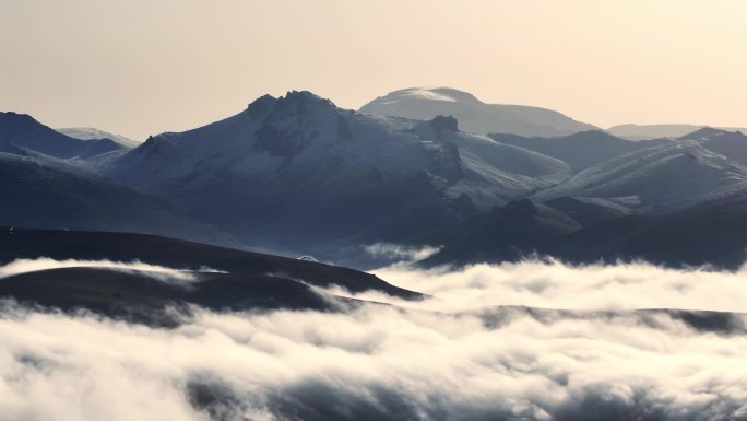 写意云海雪山