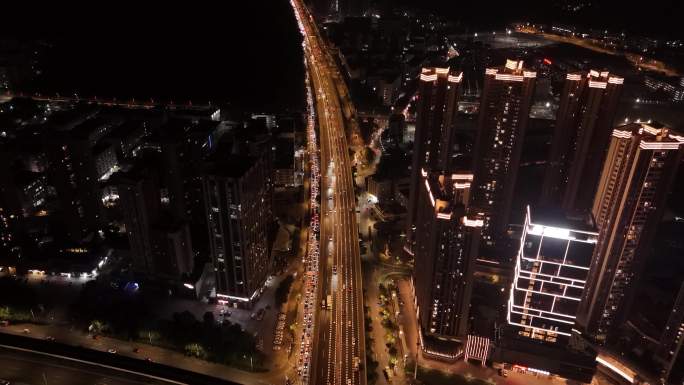 城市 夜景 马路 车流 深圳龙岗大道