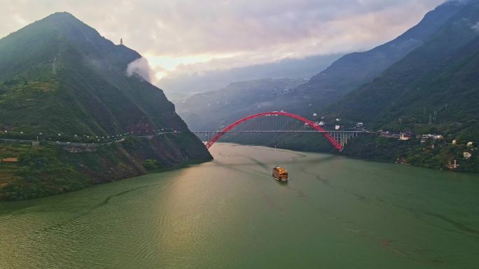 航拍巫峡峡口风光