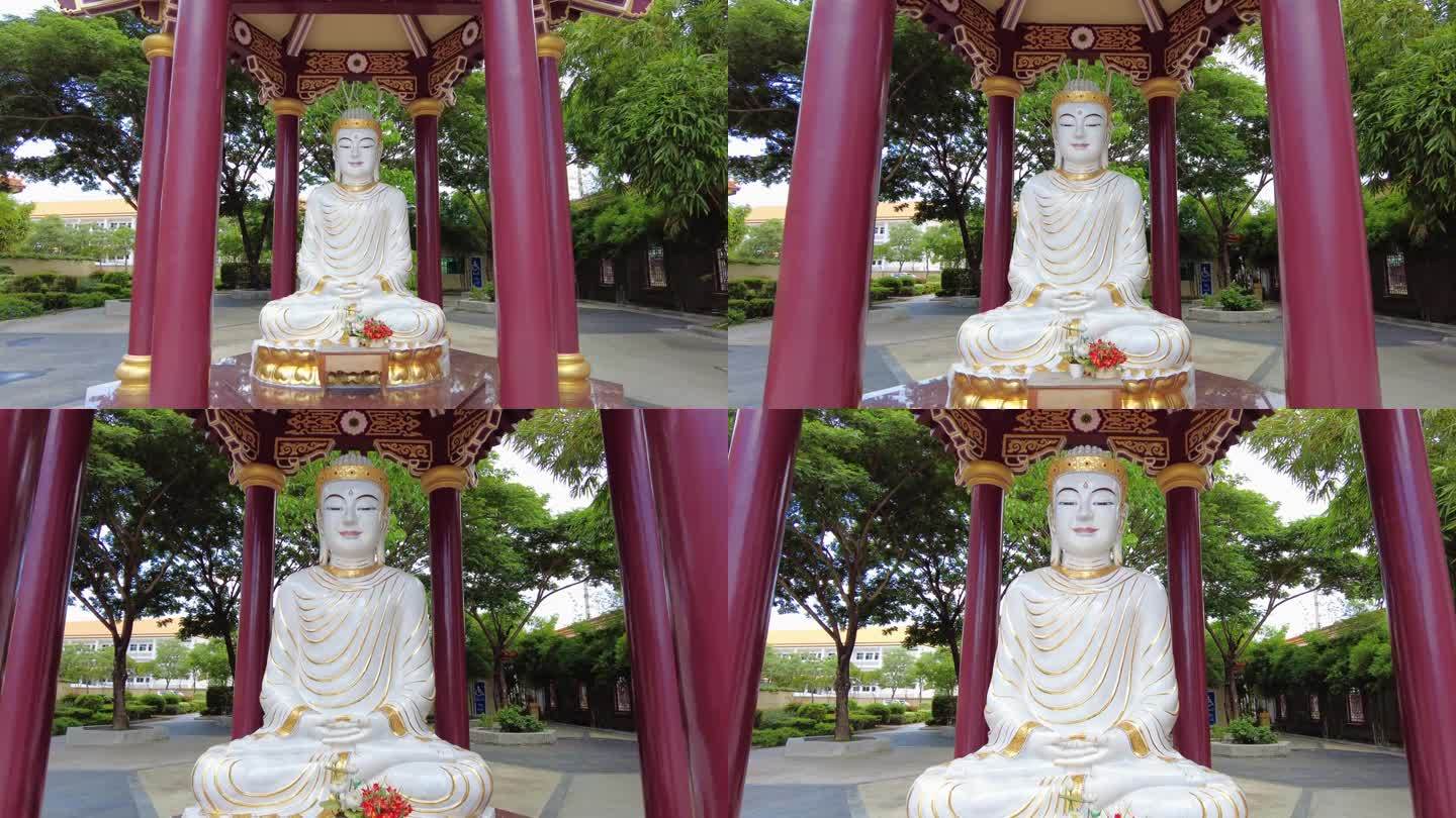 泰国曼谷- 2023年6月10日:佛光山泰华寺，台湾大乘佛教寺庙，弥勒法师，数百名儿童