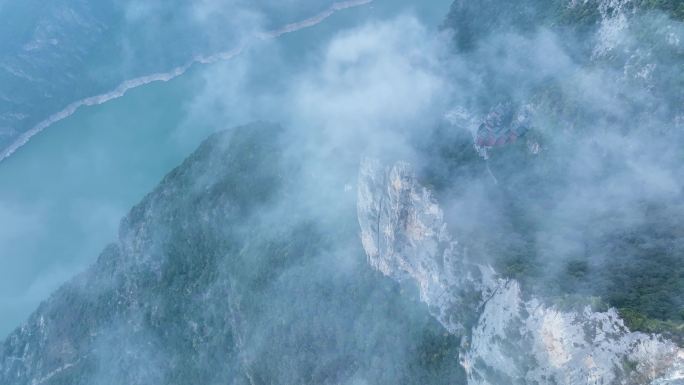 巫山神女峰长江三峡雾航拍4K