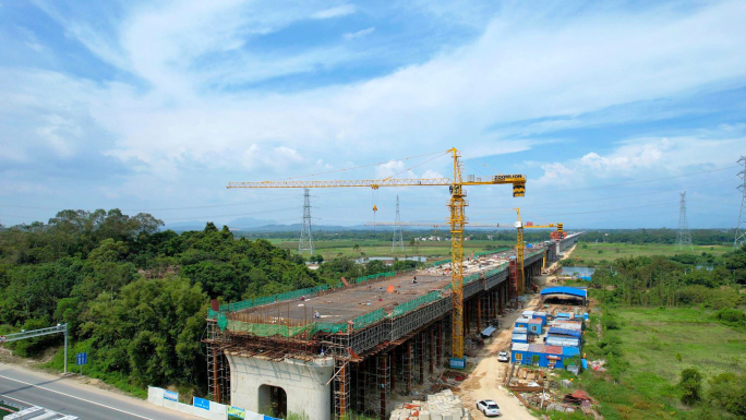 广湛高铁建设工地，交通强国