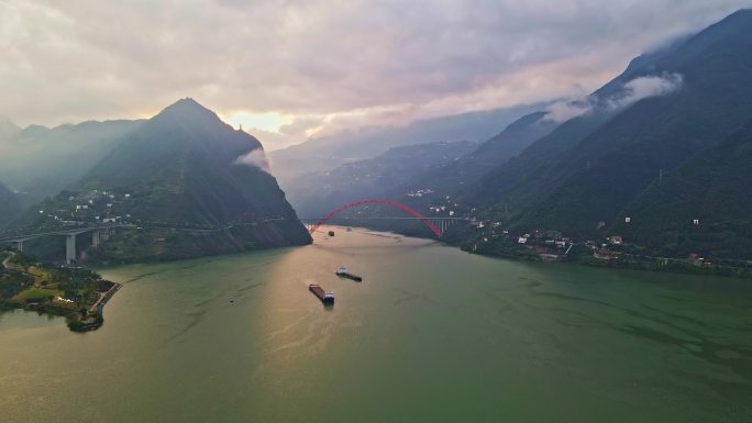 航拍巫峡峡口风光