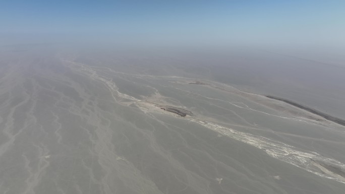 新疆哈密戈壁滩荒漠