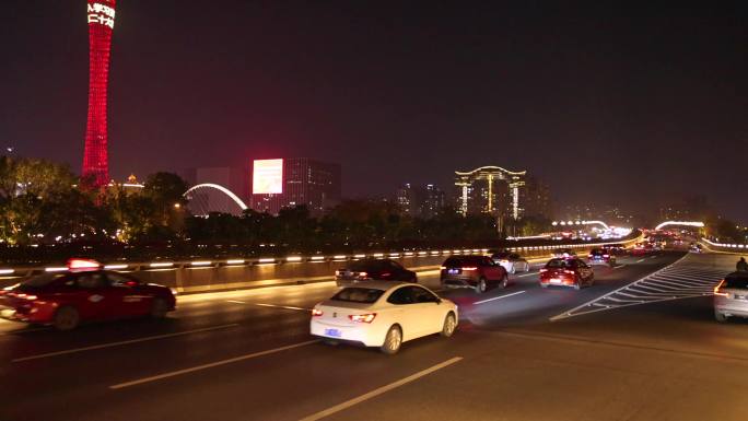 晚上广州交通车辆缓慢行驶广州大桥