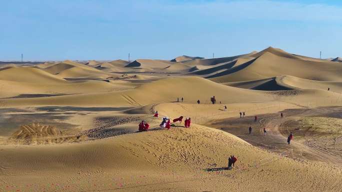 沙海王国景区巴丹吉林沙漠