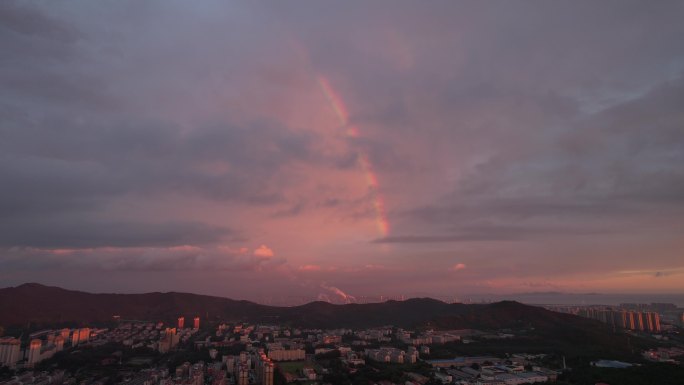 山东烟台日出彩虹