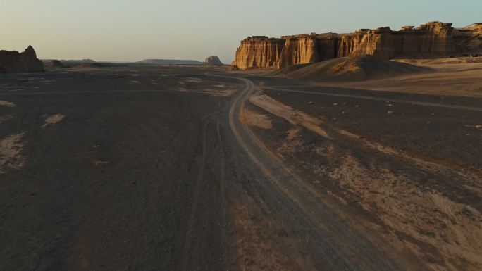 新疆哈密大海道无人区壮丽的雅丹风蚀地貌